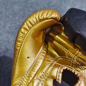 Guantes de Boxeo de Cuero Dorado, Completos, con Cierre en la Muñeca, Transpirables, Ligeros, Unisex, para Entrenamiento de Adultos - Product Image 3