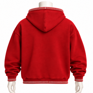 เสื้อฮู้ดดี้โอเวอร์ไซส์สีแดง แต่งขอบด้วยการเย็บแบบดิสเทรส พร้อมกระเป๋าจิงโจ้ ตัดเย็บด้วยด้ายตัดสี ทรงหลวม สวมใส่สบาย - Product Image 2