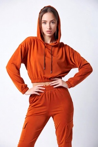 Conjunto Deportivo Moderno para Gimnasio, Ropa de Entrenamiento de Alto Rendimiento - Product Image 5