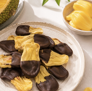 Jackfruit croustillant rencontre du chocolat noir véritable à 65 % de cacao pour une expérience de collation tropicale irrésistible et croustillante - Product Image 2