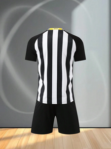 Ensemble de football en polyester pour hommes, noir et blanc rayé, maillot et short, tenue d'équipe pour l'entraînement et les matchs - Product Image 6