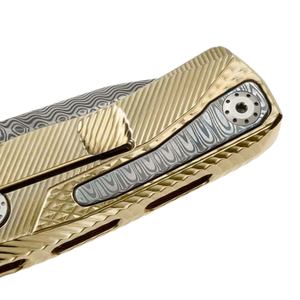 Couteaux pliants dorés avec lame à motif Damas et manche métallique décoratif, design compact avec clip de poche pour la randonnée et les voyages - Product Image 6