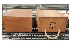 Panier cadeau en bois naturel avec panneaux de sangle en rotin et poignées de corde solides pour les occasions spéciales d'exportation du Vietnam - Product Image 5