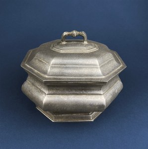 Soupière en métal durable avec couvercle, finition polie, bol de service pour restaurant - Product Image 2