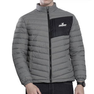 Chaqueta de invierno acolchada, cálida y resistente, con tela suave y acolchado cómodo para protección contra el clima frío. - Product Image 1