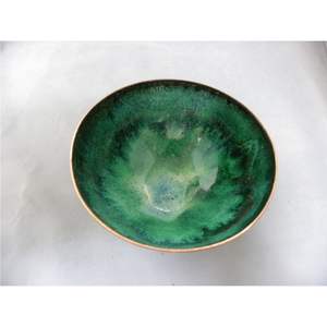 Bol décoratif artisanal de luxe en cuivre émaillé vert, cuit au four, pour la décoration intérieure et les cadeaux d'entreprise - Artisanat ancien - Product Image 1