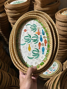 Bandeja de Servir de Ratán Hecha a Mano en Vietnam con Incrustaciones Artísticas de Conchas para Decoración de Restaurantes, Hoteles y Hogares - Product Image 3