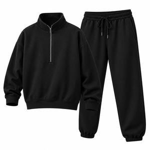 Ensemble de survêtement en molleton noir pour femme avec pantalon de jogging et fermeture éclair sur le devant - Product Image 1