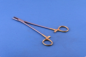 ที่จับเข็มสเตนเลสสตีล Mayo-Hegar ขนาด 18 ซม. พร้อมที่ใส่เข็ม TC อุปกรณ์ผ่าตัด ได้รับการรับรองมาตรฐาน CE สำหรับใช้ในโรงพยาบาล - Product Image 3