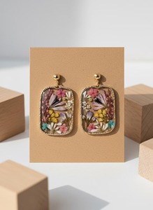 ต่างหูเรซิ่นอัดรูปทรงพิเศษ ของขวัญสำหรับเธอ โดย HWC - Product Image 2