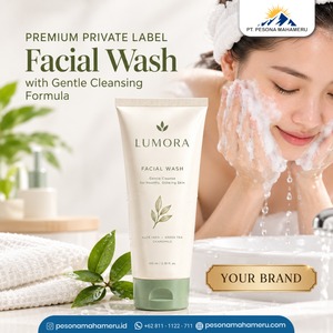 Nettoyant Visage Doux Marque Blanche à l'Aloe Vera, Thé Vert et Camomille 100ml pour Soin Quotidien de la Peau - Product Image 1
