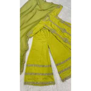 Conjunto de Palazzo Elegante para Fiesta con Lentejuelas y Bordado Zari, Talla XL - Product Image 4