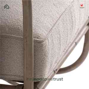 Fauteuil en rotin naturel fait main avec coussin, chaise longue rustique de style farmhouse pour salon, patio, hôtel, mobilier de resort - Product Image 5