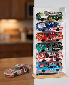 High-Quality Acrylic <b>Display</b> <b>Box</b> for Collectible Cars | Clear Case with Contemporary Design - Product Image 5