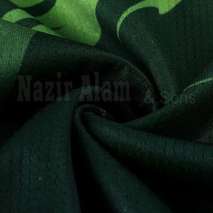 Uniforme de basket-ball pour hommes de haute qualité, comprenant un short en jersey respirant, léger et durable, idéal pour les jeunes - Product Image 6