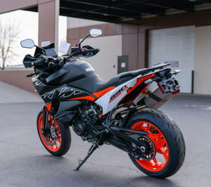 Motocicletas KT M 890 SMT 2024 en Venta a Precios Accesibles, Nuevas y Listas para Enviar - Product Image 3