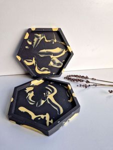 Ensemble de sous-verres en résine faits à la main pour tasses à café, mugs à thé, verres et boissons chaudes ou froides, avec une décoration de table élégante - Product Image 6