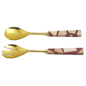 Juego de servidor de ensalada de acero inoxidable 18/8 estilo americano, herramienta decorativa chapada en oro para servir con mango de resina y madera, herramientas para ensalada - Product Image 1