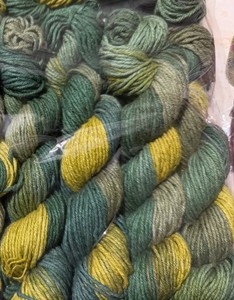 Hilo de Seda 100% Teñido a Mano, Hilado Anillado Multicolor para Tejer, Crochet y Manualidades, Venta al por Mayor, Suministro OEM, Mezcla Ecológica - Product Image 3