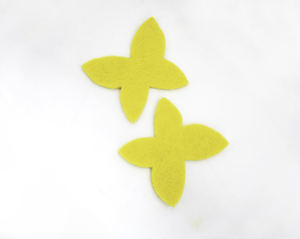 Mariposas de Fieltro Recortadas para Proyectos de Costura y Manualidades Infantiles - Comercio Justo y Hecho a Mano de Forma Ética - Product Image 1