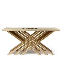 Table console luxueuse faite à la main avec forme irrégulière, design moderne en aluminium doré moulé et plateau en marbre pour mariage