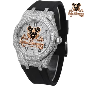 Montre-bracelet analogique élégante avec un bracelet au profil sculpté, un cadran contrastant et un boîtier lisse - Product Image 2