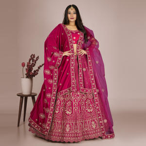 ชุดเลเฮนกาโชลีผ้ากำมะหยี่พร้อมผ้าคลุมสองชั้น ตกแต่งด้วยงานปักอย่างประณีต กระโปรงทรงบาน เสื้อเข้าชุด และผ้าคลุมตาข่ายเนื้อนุ่ม - Product Image 1