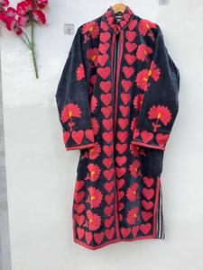 Chaqueta Larga de Terciopelo y Algodón SUZANI Hecha a Mano de la Mejor Calidad |   Abrigo de Invierno Boho Transpirable y Ecológico con Bordado Floral, Venta al Por Mayor - Product Image 2