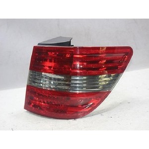 ไฟท้ายขวาด้านนอก (ขวา) รุ่น B-class มือสอง ของแท้ OEM รหัส A1698202664 - Product Image 3