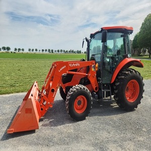 Tracteur Kubota de qualité supérieure avec chargeur pour l'agriculture, performances robustes, construction durable, prix compétitif. - Product Image 1