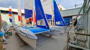 Bateau à voile 16, bateau de plaisance vibrant pour les aventures sportives sur les rivières et les lacs, plusieurs couleurs, 509L x 274,3W x 0H cm, matériau composite - Product Image 4