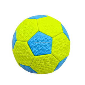 ลูกฟุตบอลคุณภาพดี เย็บด้วยเครื่องจักร ขนาด 5 ผิวลายจุด ดีไซน์ใหม่ - Product Image 3