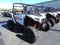 Véhicules utilitaires sportifs RZR XP 4 1000