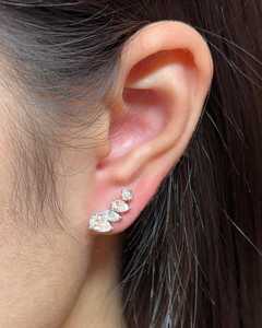 Pendientes de tuerca con diamantes de laboratorio de corte pera de 2 quilates, engastados con puntas, de oro macizo de 10K, 14K, 18K, certificados por IGI, de lujo, color D, blancos - Product Image 2