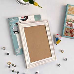 Rustic Country-Style Wood <b>Picture</b> <b>Frame</b> <b>4x6</b> 5x7 Sizes White Painted Surface Wall-Mounted Hanging <b>Picture</b> <b>Frame</b> for Home Use - Product Image 6