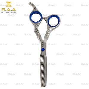 กรรไกรซอยผมสำหรับช่างตัดผมมืออาชีพ RAA-169 ผลิตจากเหล็กกล้าไร้สนิมญี่ปุ่น ใบมีดตัดผมคุณภาพพรีเมียม ใช้งานได้ยาวนาน - Product Image 3