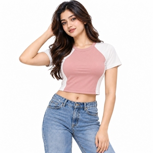 Tops courts tendance pour les journées ensoleillées et chaudes, t-shirts courts pour femmes, offrant un confort léger pour un usage quotidien décontracté. - Product Image 4