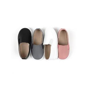 Zapatos Infantiles OZKIZ Coreanos Cómodos y Fáciles de Poner, de 2 a 7 Años, Moda Primavera/Otoño, Calzado Infantil al por Mayor - Product Image 1