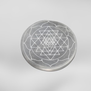 Compra en línea Placa de carga de cristal de selenita naranja Fengshui Fase lunar Piedra preciosa grabada Energía Curación Reiki Ágata Piedra de Palma - Product Image 3
