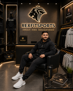 Conjunto Deportivo REXIT SPORTS para Hombre con Logotipo en Relieve, Sudadera con Capucha Personalizada y Pantalones Deportivos, la Marca en Relieve Crea una Apariencia Premium - Product Image 4