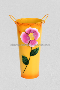 Cubo de jardín decorativo de flores francesas, Material de hierro recubierto de polvo, diseño decorativo clásico para suelo de mesa de color para uso en fiestas - Product Image 3