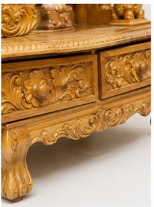 Sala de Pooja de Madera de Teca con Diseño Moderno, Tallada a Mano en Oro Brillante, con Temática del Sur de la India, Hecha a Mano para el Culto Pío, EE. UU. - Product Image 5