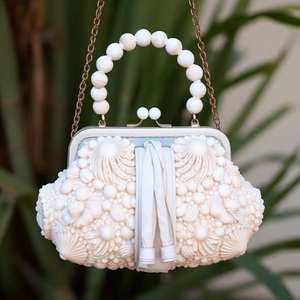 Cuaderno de Conchas Marinas de 3-4 Pulgadas, Hecho a Mano, de 50 Páginas, con Conchas Naturales Blancas, Ecológico y Portátil - Product Image 5