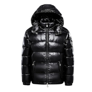 Blousons matelassés pour hommes tendance, couleur noire brillante, deux poches sur le devant, vêtements décontractés, blouson matelassé pour hommes pour l'hiver - Product Image 1
