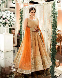 Robe de mariée indienne pakistanaise pour femmes, tenue de soirée formelle, Lehenga Choli brodé doré, longueur au sol, traditionnel - Product Image 2