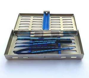 Kit chirurgical orthodontique de base, instruments dentaires, kit revêtu de titane par Grip Surgical - Product Image 3