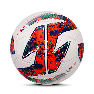 Ballon de football professionnel de haute qualité, léger, pour l'entraînement, les matchs et la pratique sportive, fabriqué au Pakistan - Product Image 3