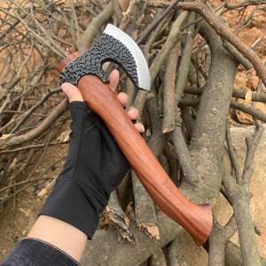 Tomahawks de camping en acier Damas faits à la main avec manche en bois de qualité industrielle personnalisé et étui en cuir protégé - Product Image 5