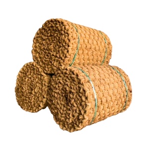 Tapis de palmier 1m x 10m x 35mm de la meilleure taille du Vietnam: tapis de palmier exportés pour les parcs et les espaces de divertissement - Product Image 1