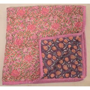 Couverture bébé en coton faite à la main, couverture réversible à motifs floraux pour tout-petit, literie bohème pour chambre d'enfant, cadeau de naissance pour nouveau-né - Product Image 5